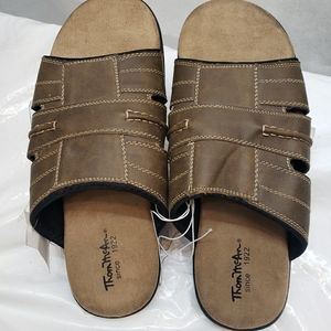 NWT Thom McAn Livingston Slide Leather Sandles 11m